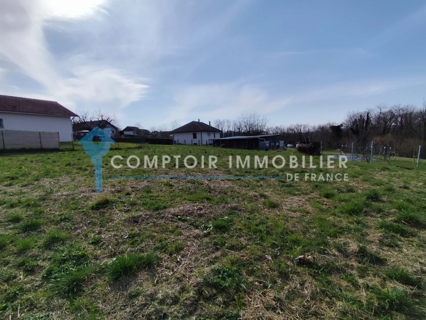 Terrains constructibles à Saint Didier de la Tour - 1200 m² avec permis valide 