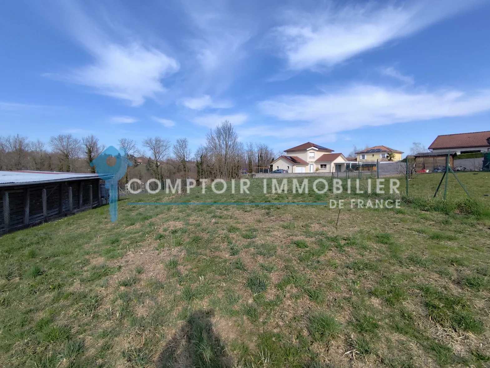 Terrains constructibles à Saint Didier de la Tour - 1200 m² avec permis valide 