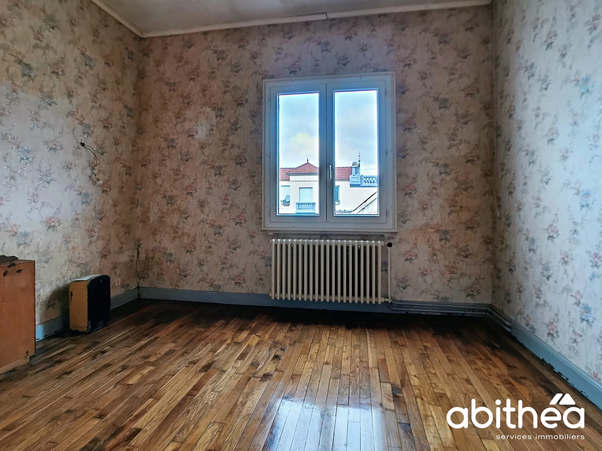 Maison 94 m² à Saint-Parres-aux-Tertres avec terrain et garage 