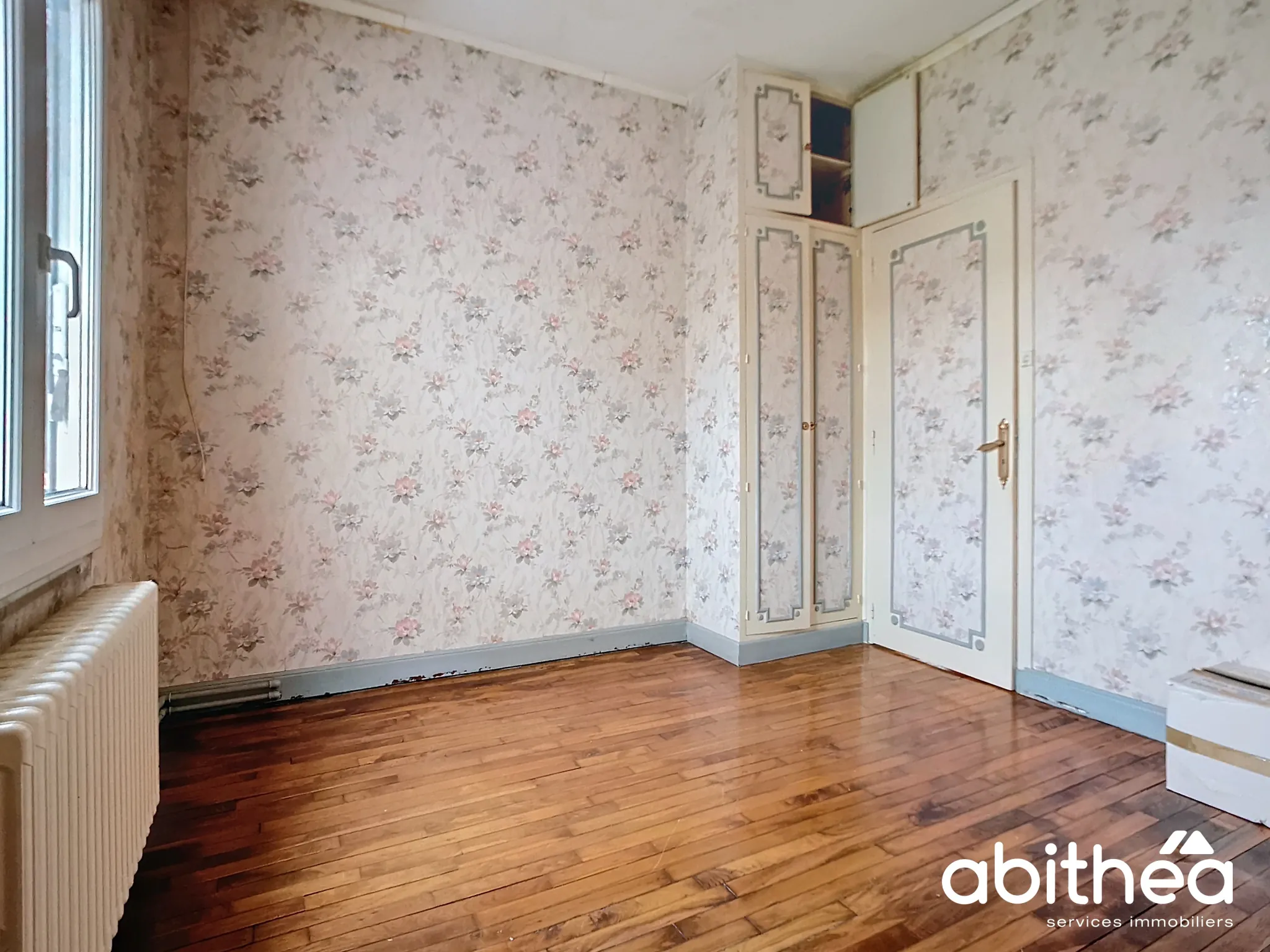 Maison 94 m² à Saint-Parres-aux-Tertres avec terrain et garage 