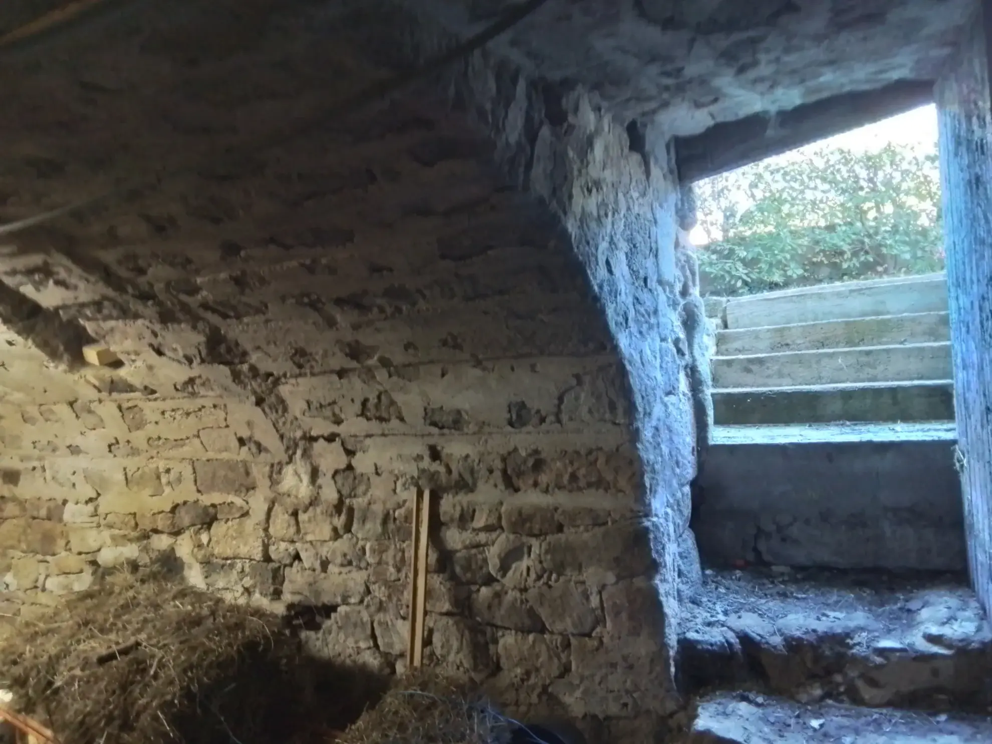Maison typique ardéchoise avec vue panoramique à Rosières (07), rénovée et offrant un fort potentiel 