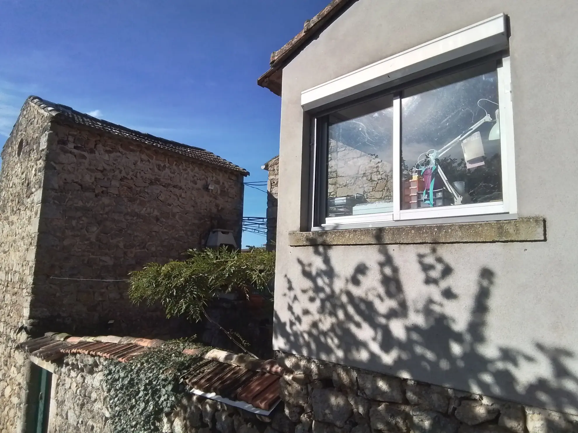Maison typique ardéchoise avec vue panoramique à Rosières (07), rénovée et offrant un fort potentiel 