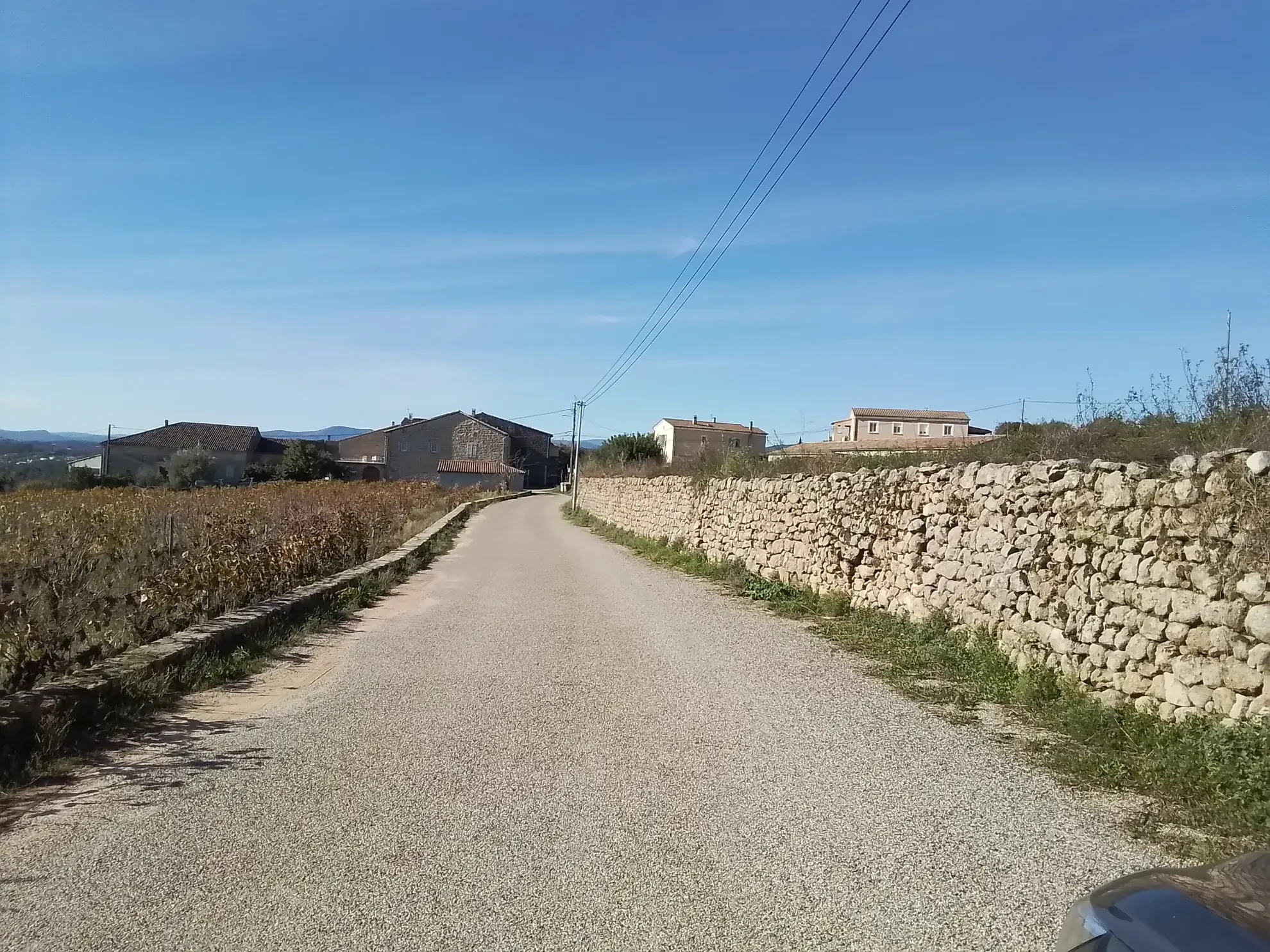 Maison typique ardéchoise avec vue panoramique à Rosières (07), rénovée et offrant un fort potentiel 
