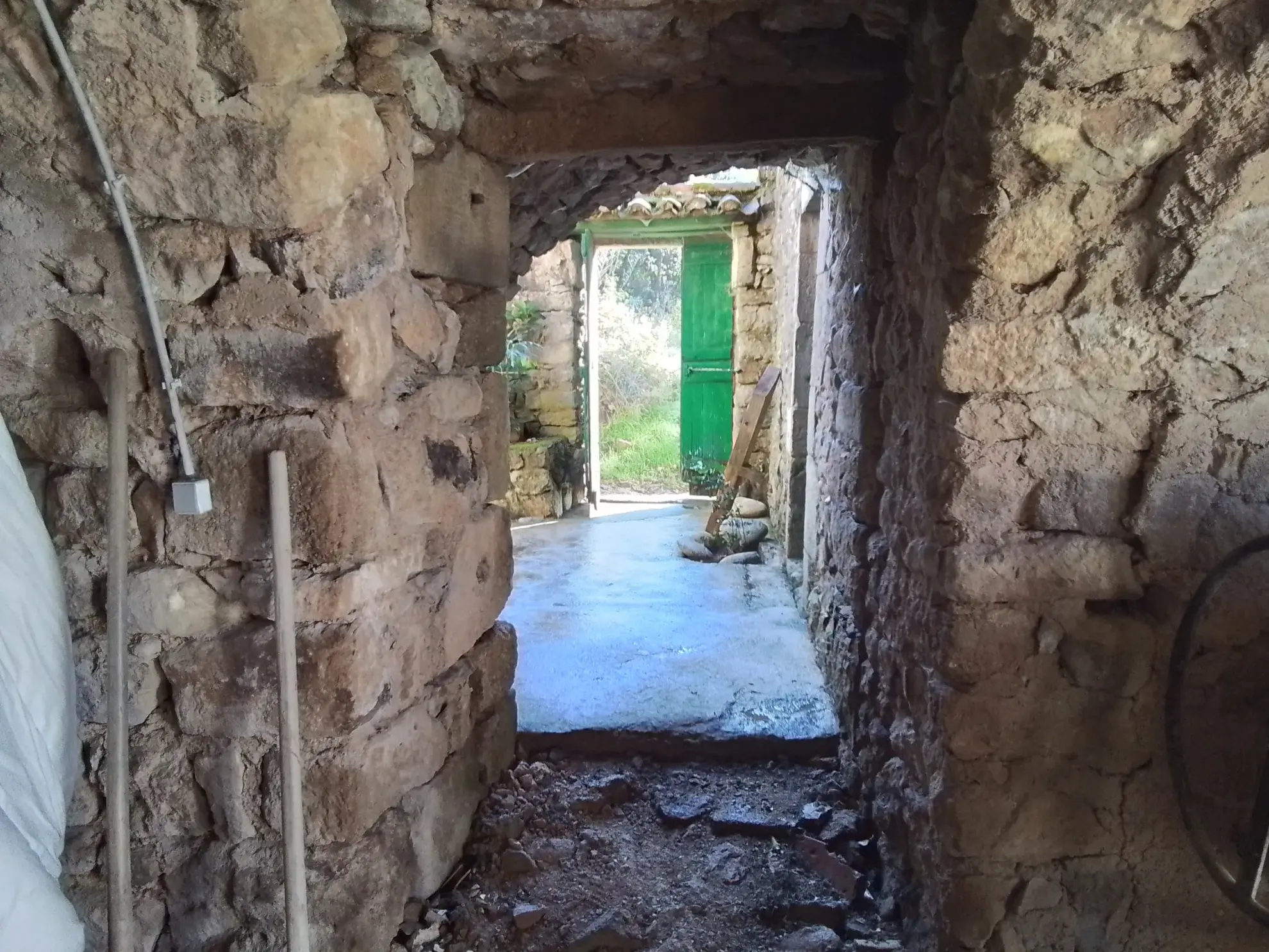 Maison typique ardéchoise avec vue panoramique à Rosières (07), rénovée et offrant un fort potentiel 