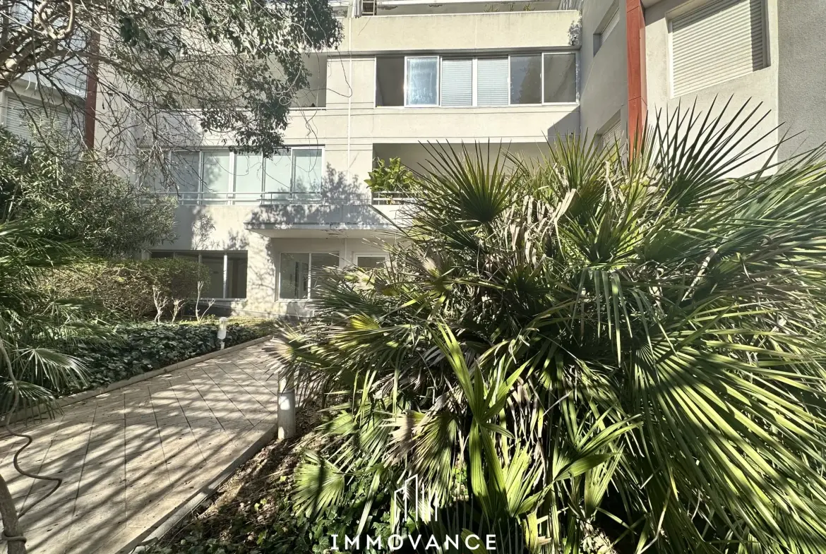Appartement T2 de 54 m² avec balcon et garage à Montpellier 