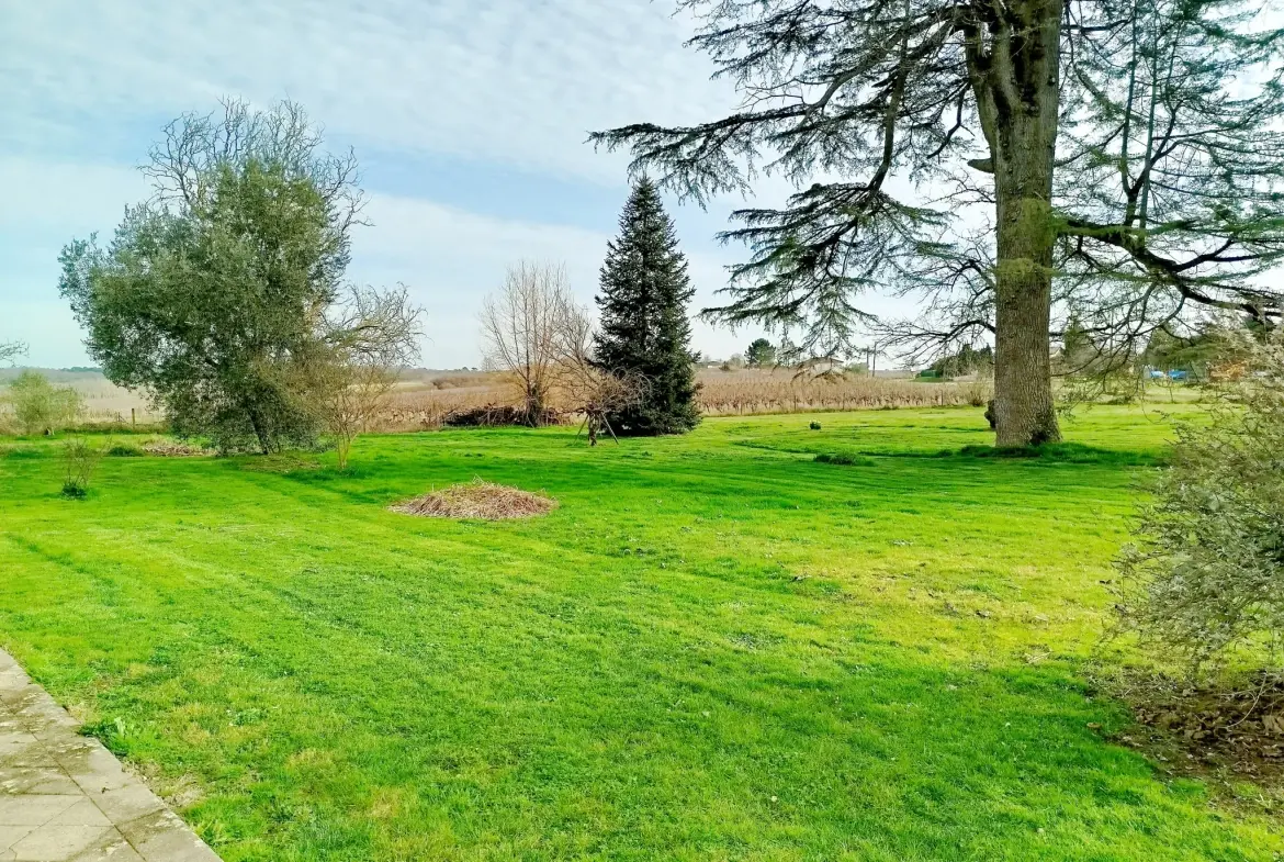 Longère en pierres avec jardin à Soussac, proche Sauveterre et Pellegrue – pot.div.2 logements 