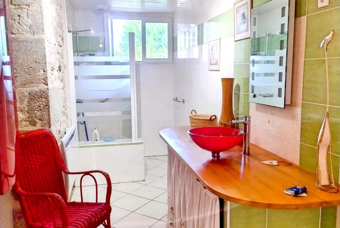Longère en pierres avec jardin à Soussac, proche Sauveterre et Pellegrue – pot.div.2 logements 