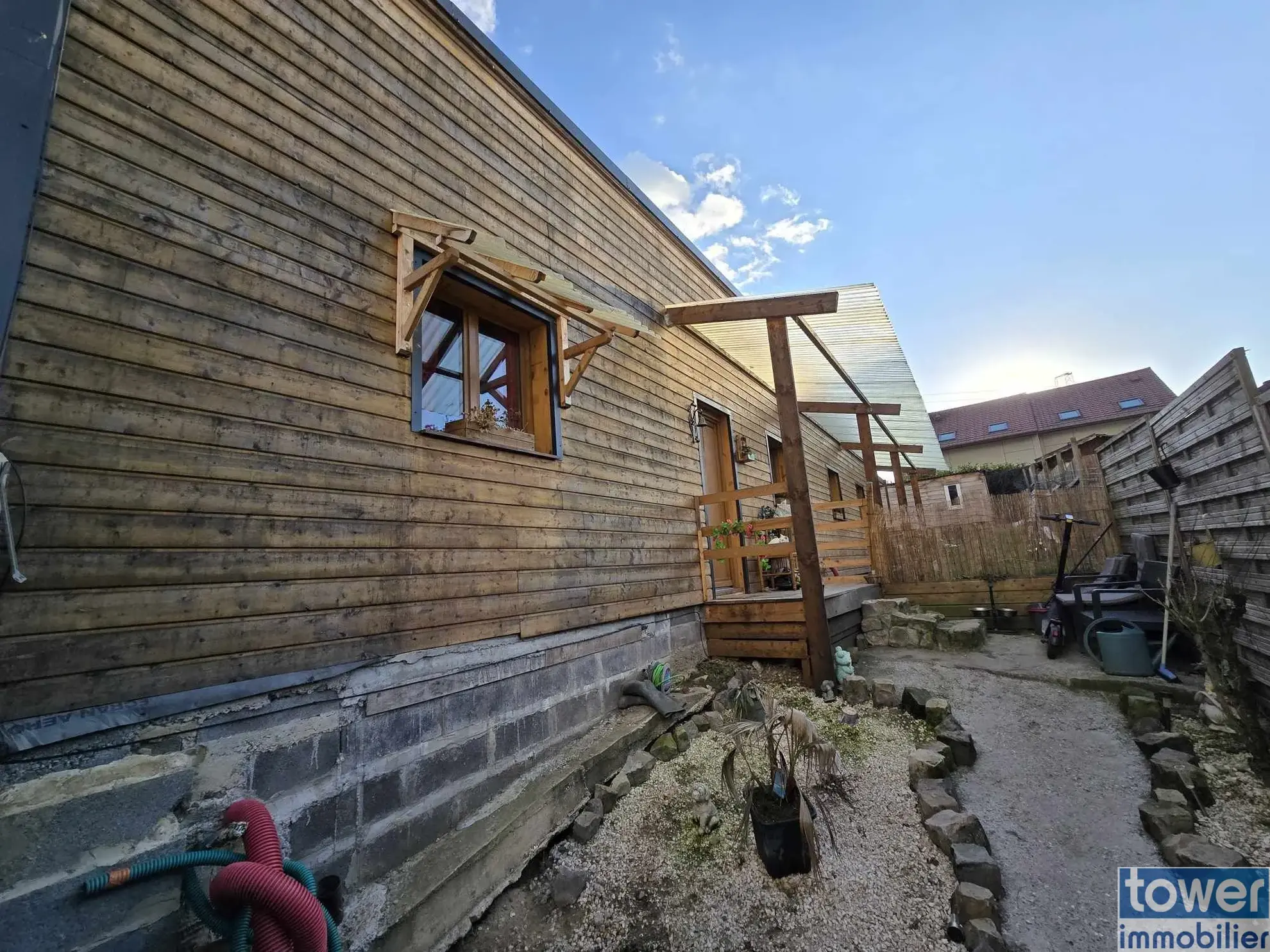 Maison neuve de plain-pied à Lapugnoy avec jardin et dépendance 