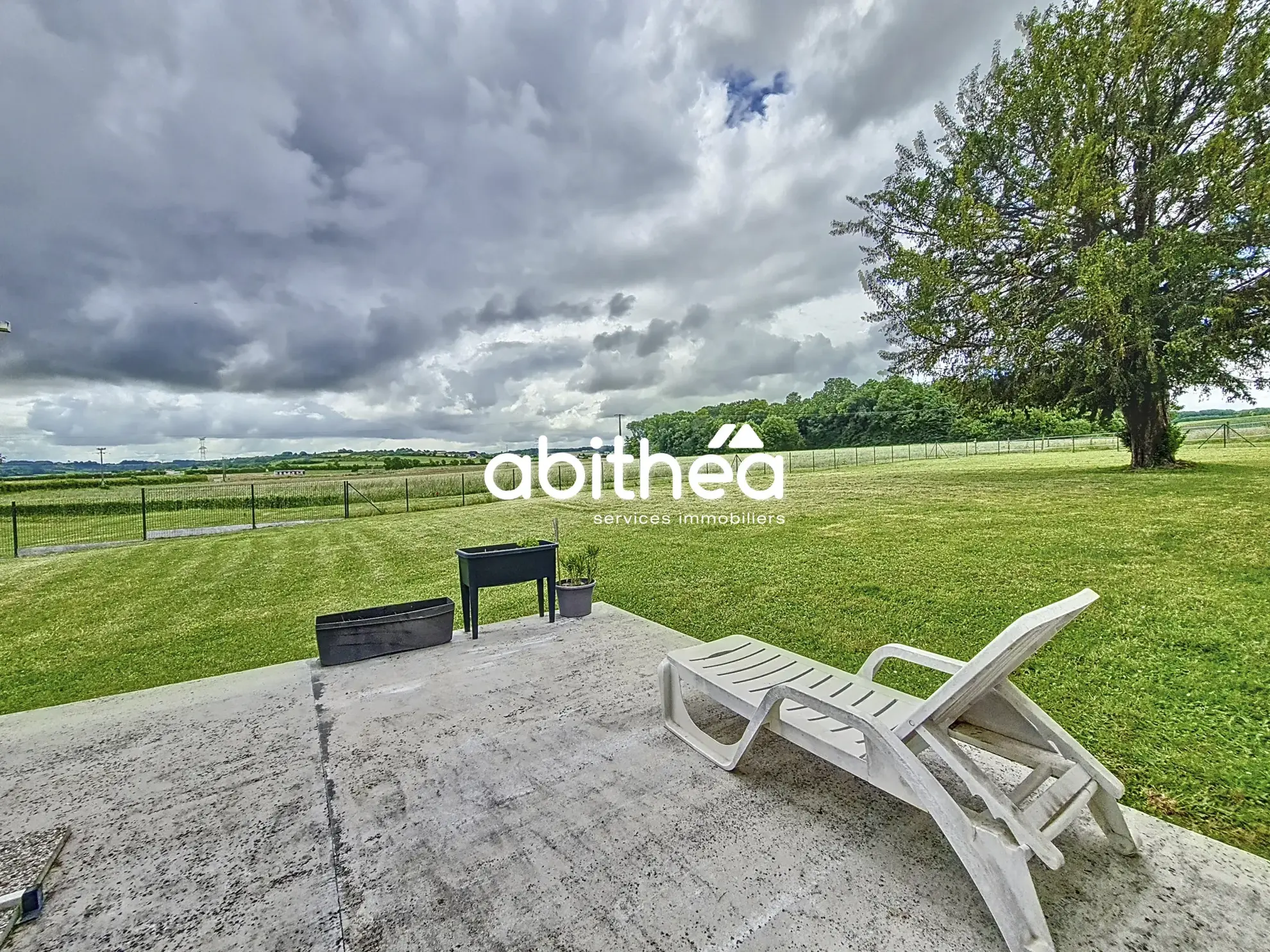 Maison de 180 m² avec grand terrain constructible à Saint-Ciers du Taillon 