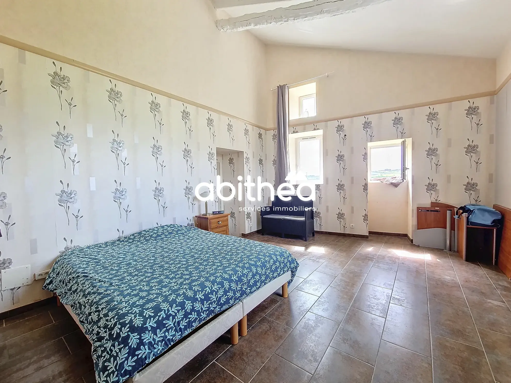 Maison de 180 m² avec grand terrain constructible à Saint-Ciers du Taillon 