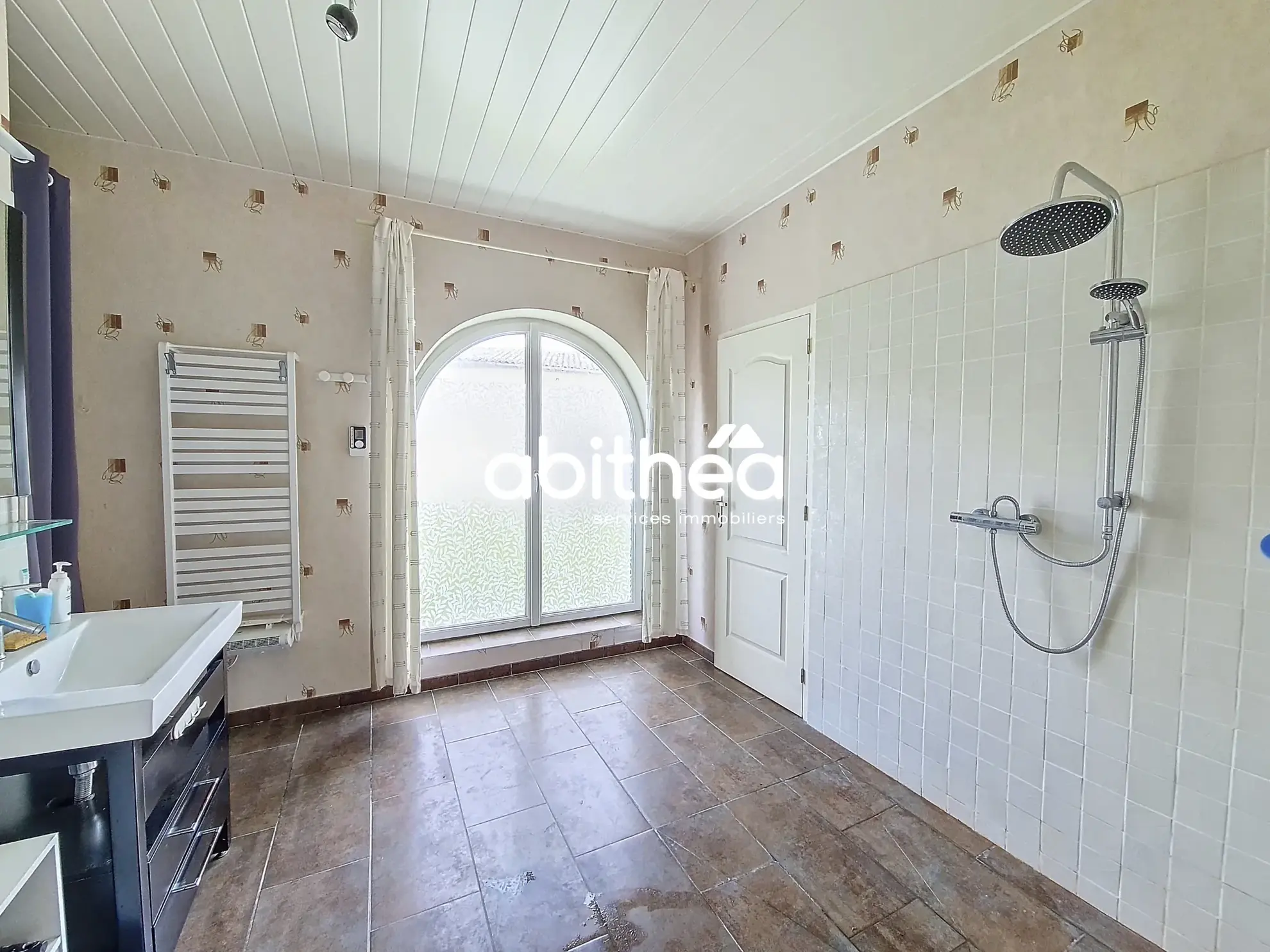 Maison de 180 m² avec grand terrain constructible à Saint-Ciers du Taillon 