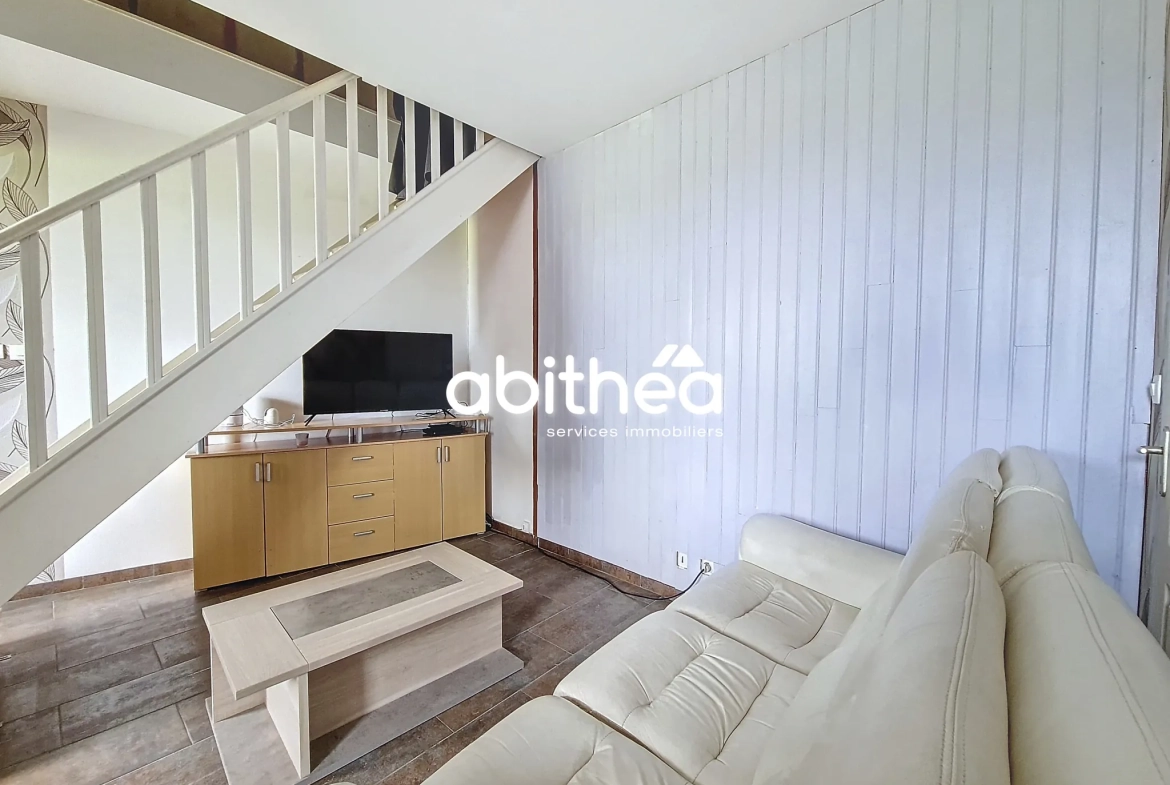 Maison de 180 m² avec grand terrain constructible à Saint-Ciers du Taillon 