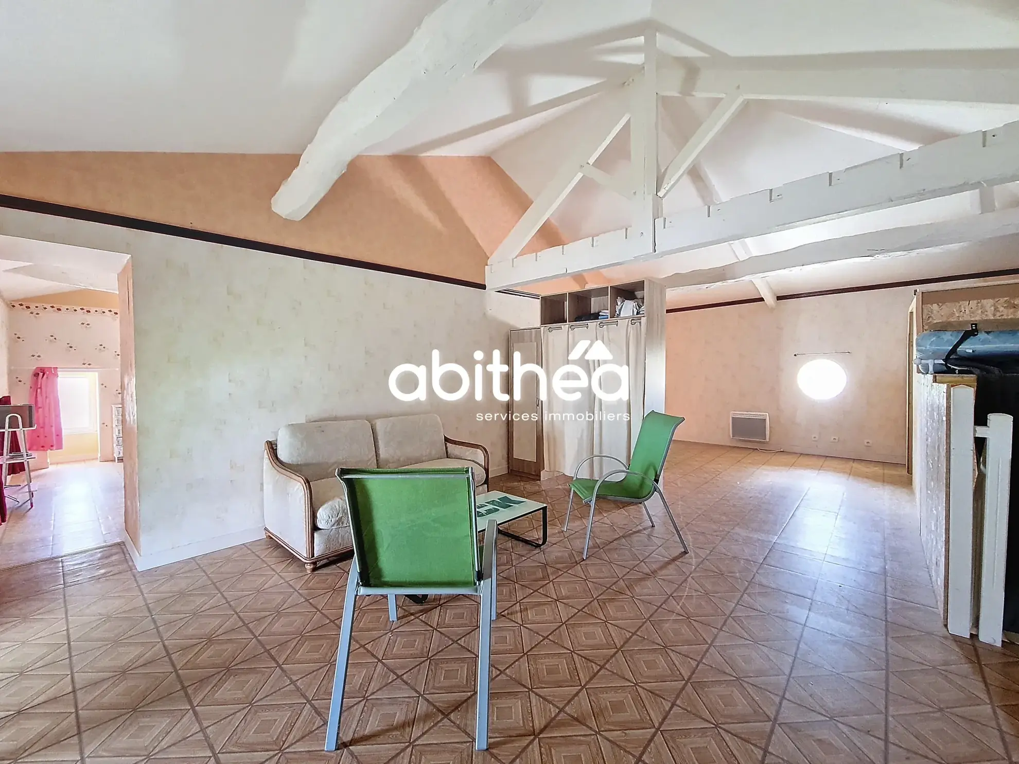 Maison de 180 m² avec grand terrain constructible à Saint-Ciers du Taillon 