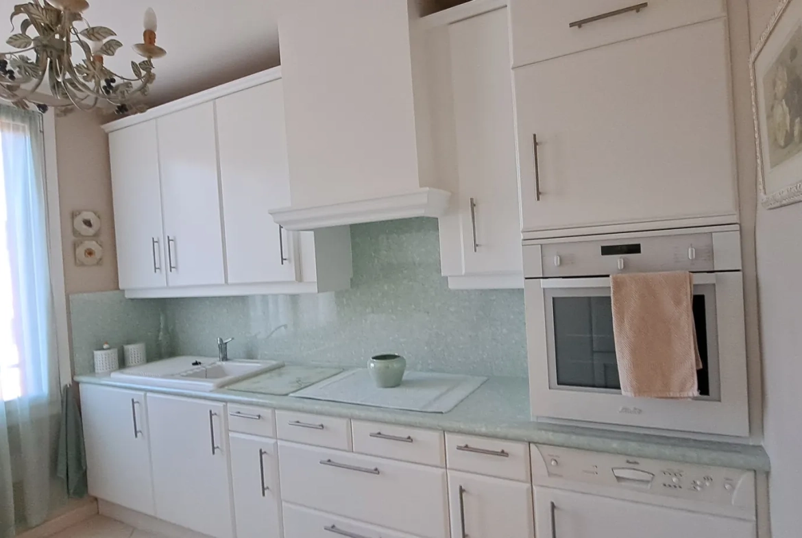 Magnifique appartement 3 pièces avec garage et cave à Gardanne (13120) 