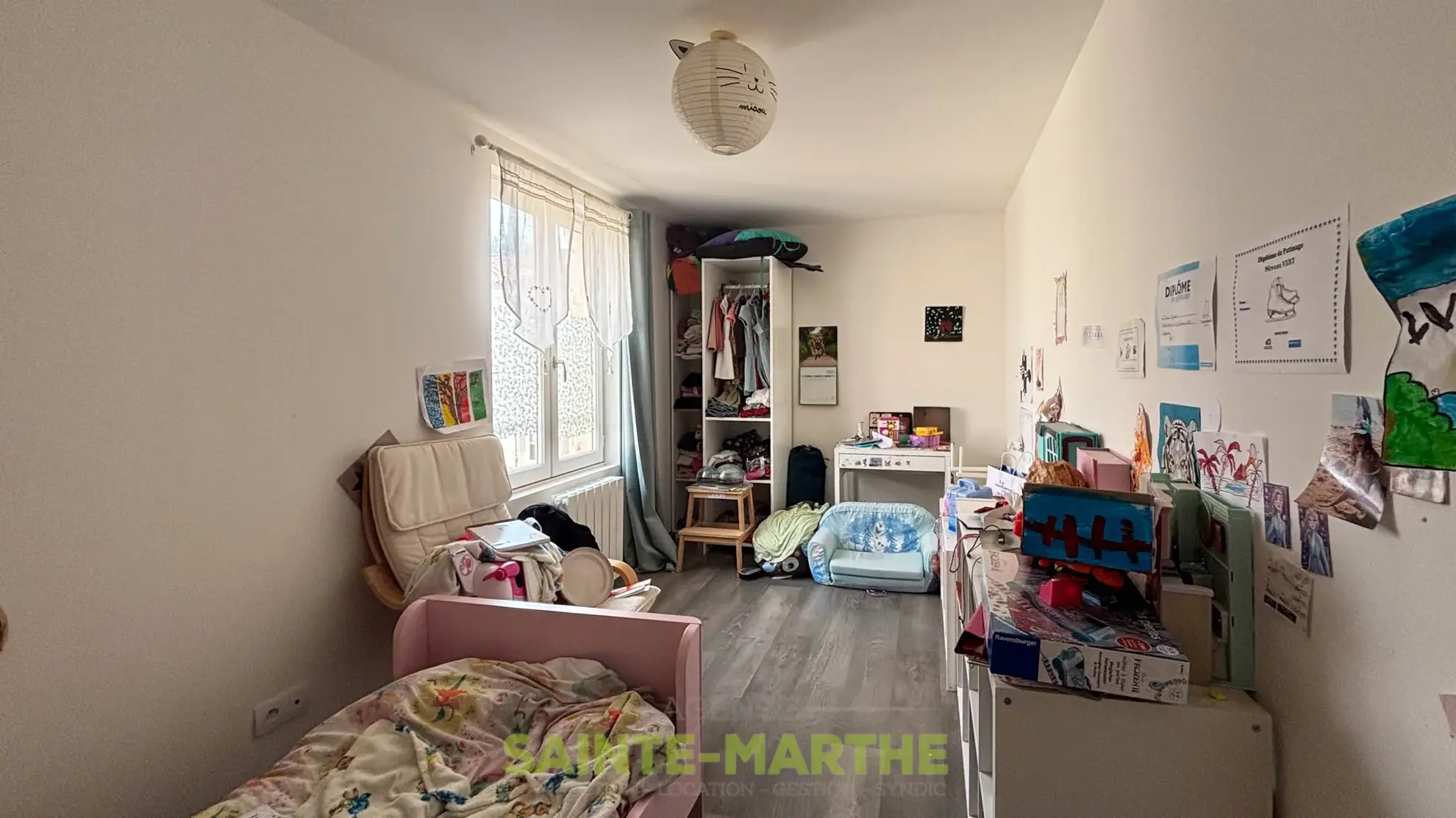 Triplex de 97 m² à Niort avec parking, idéal investisseur ou résidence principale 