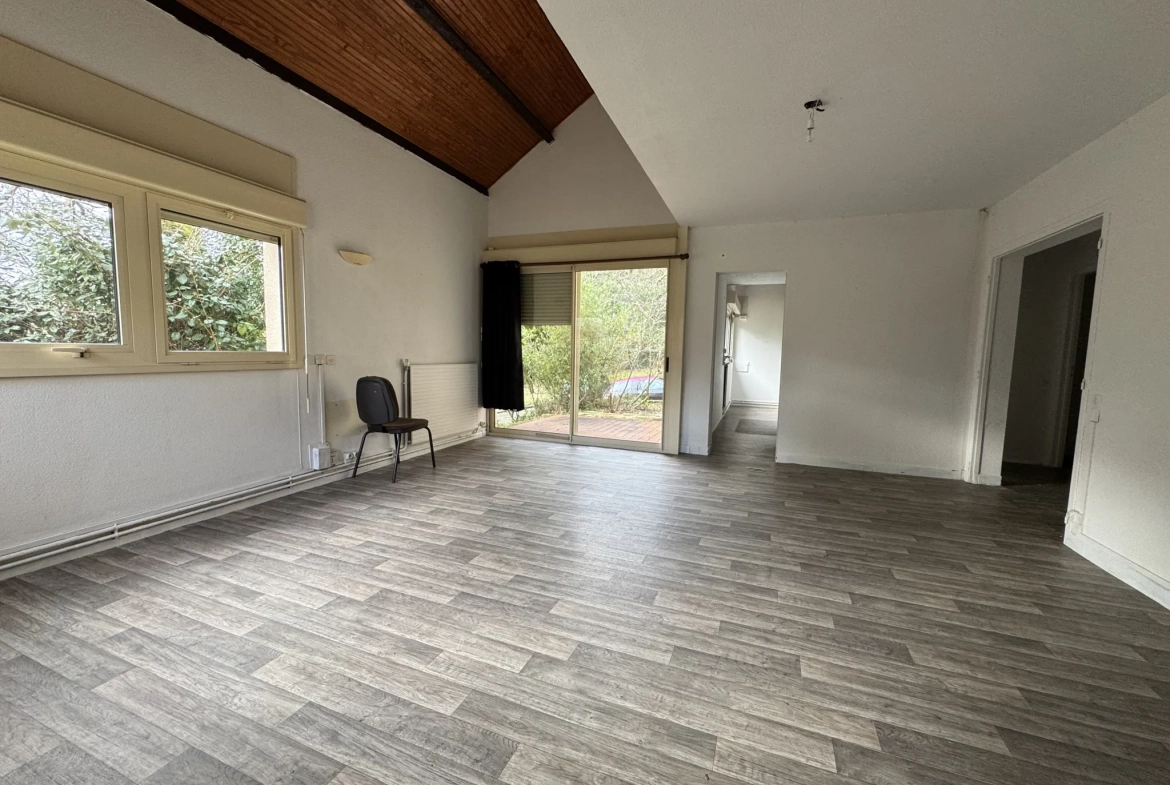 Maison à rénover de 120 m² à Meschers-sur-Gironde proche plage 