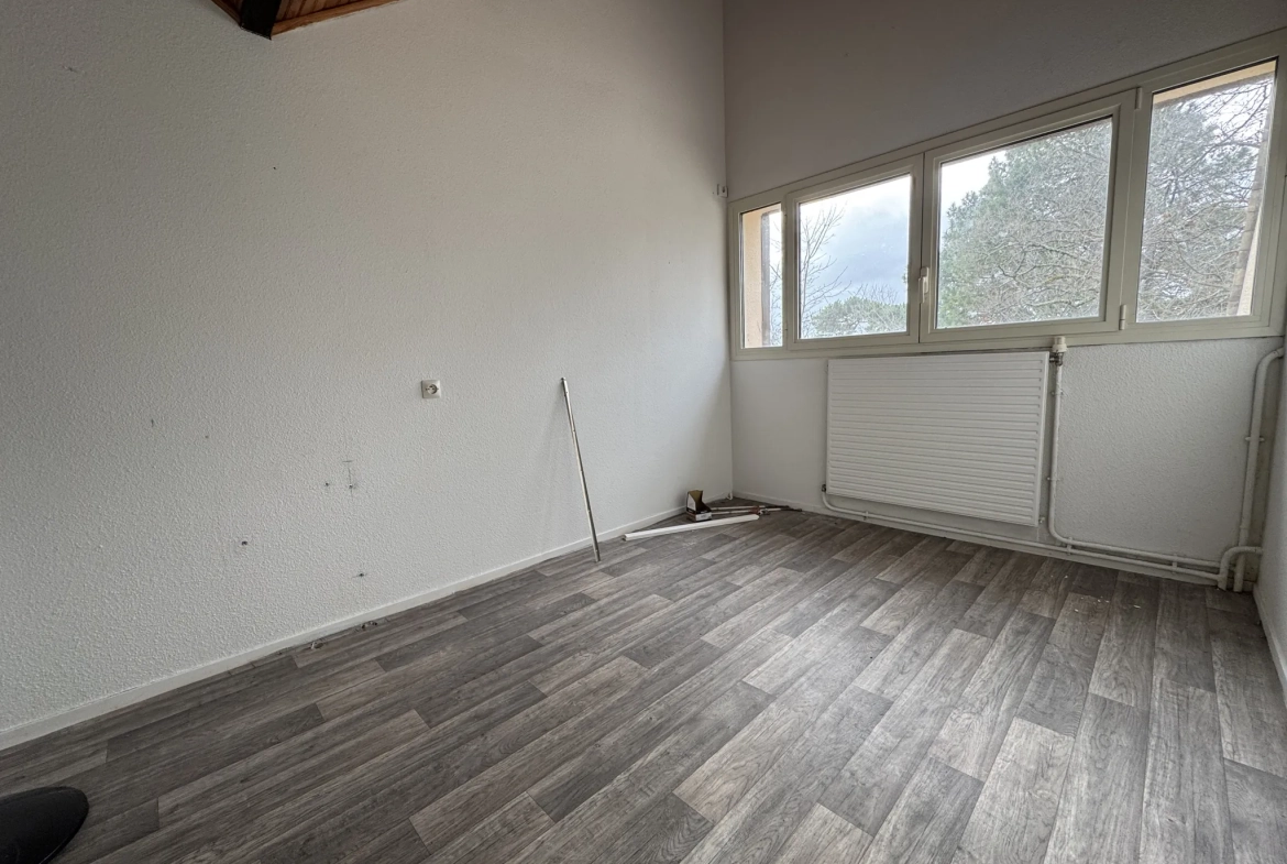 Maison à rénover de 120 m² à Meschers-sur-Gironde proche plage 