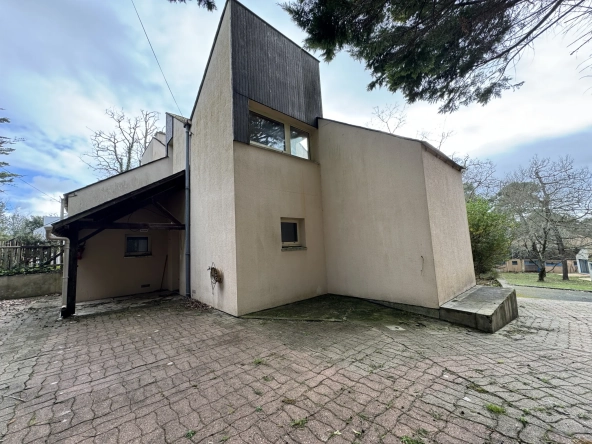 Maison à rénover de 120 m² à Meschers-sur-Gironde proche plage