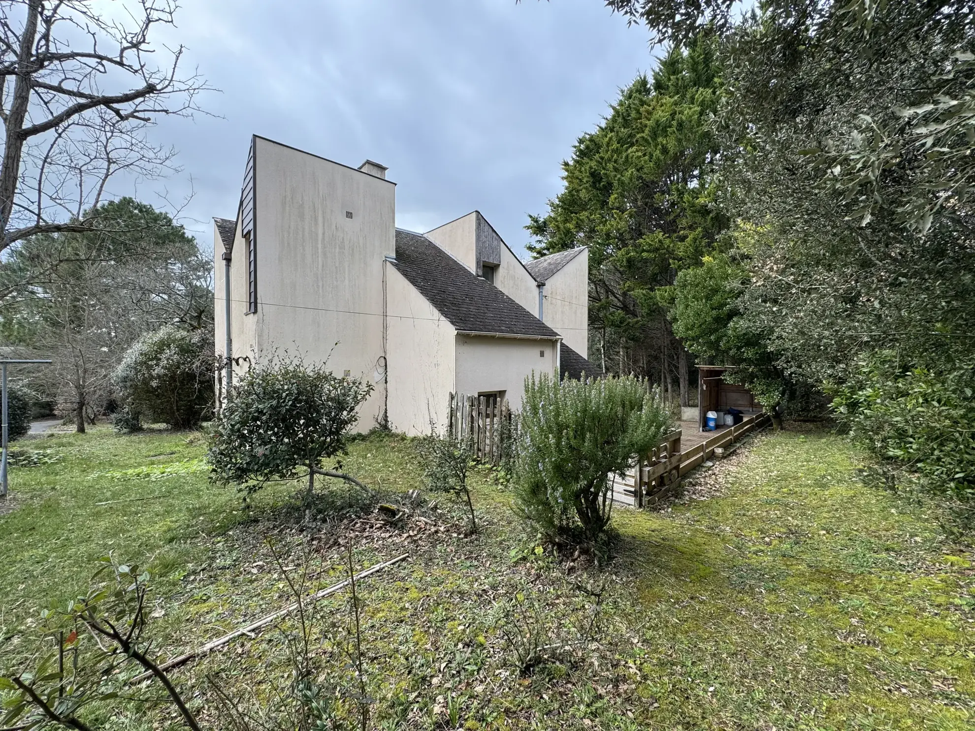 Maison à rénover de 120 m² à Meschers-sur-Gironde proche plage 