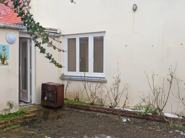 Maison familiale à vendre avec terrasse et vue campagne en centre-ville de Rue, Somme 