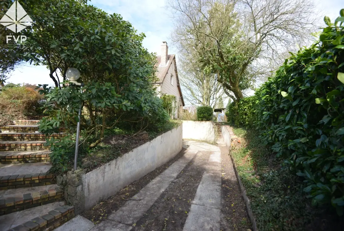 Maison familiale de 145m² avec 4 chambres à Lillebonne - Campagne 