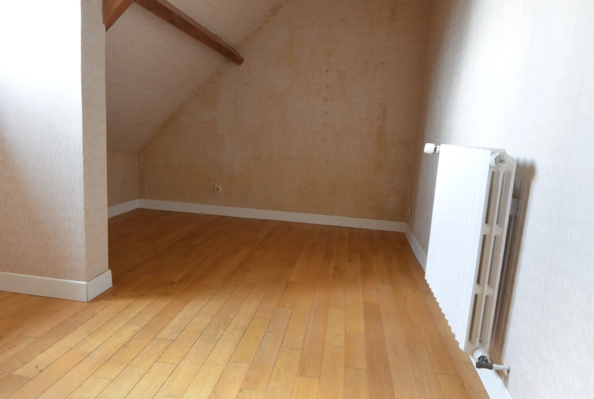 Maison familiale de 145m² avec 4 chambres à Lillebonne - Campagne 
