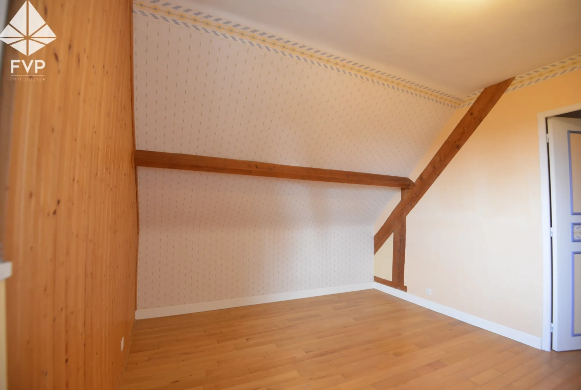 Maison familiale de 145m² avec 4 chambres à Lillebonne - Campagne 