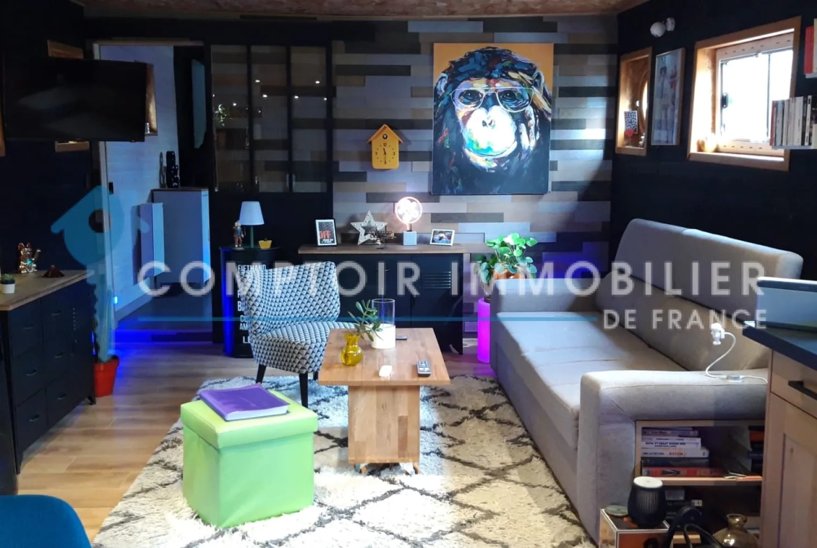 À vendre péniche meublée à Arles – logement unique sur l'eau 