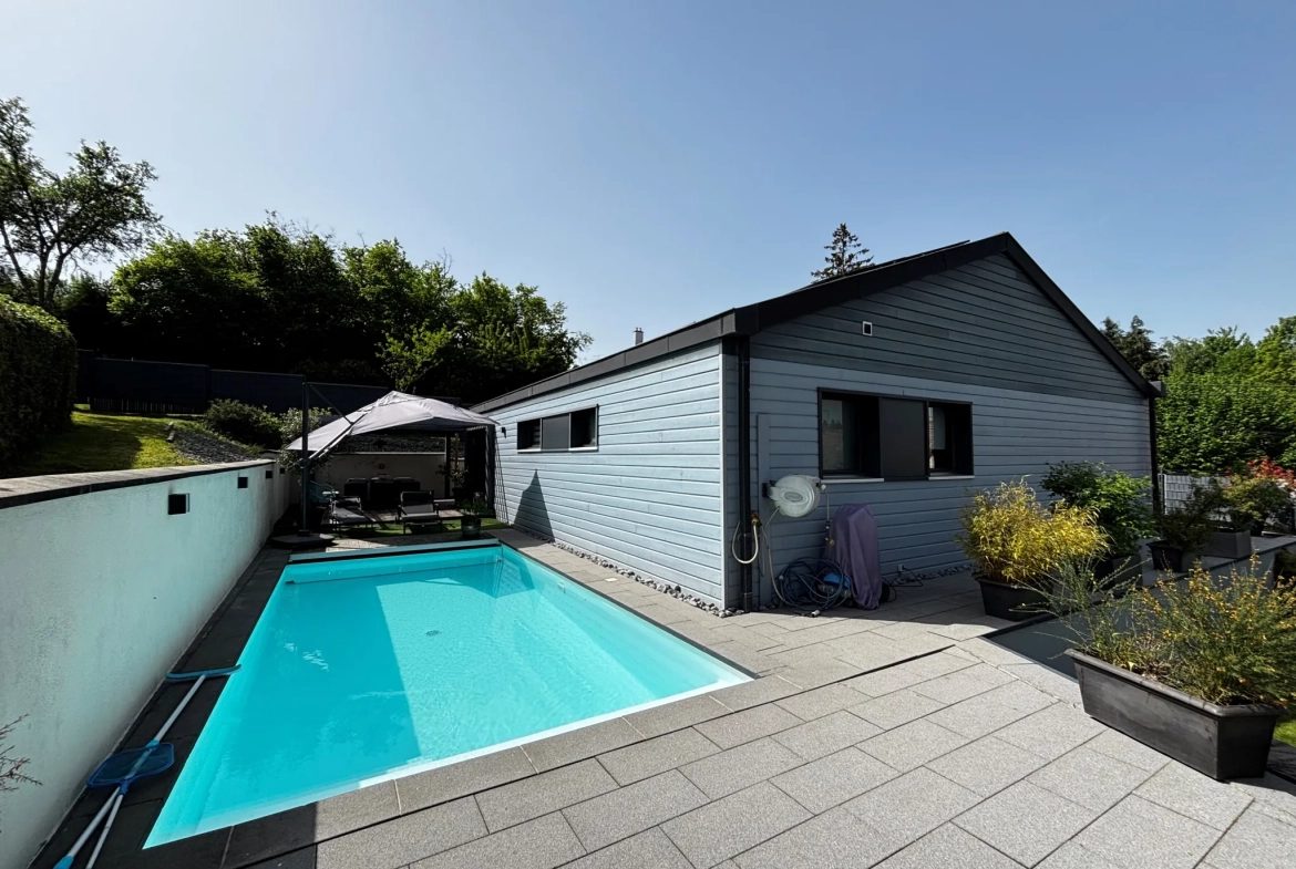 Maison récente de plain-pied avec piscine à Bethoncourt dans l'axe Belfort/Montbéliard 