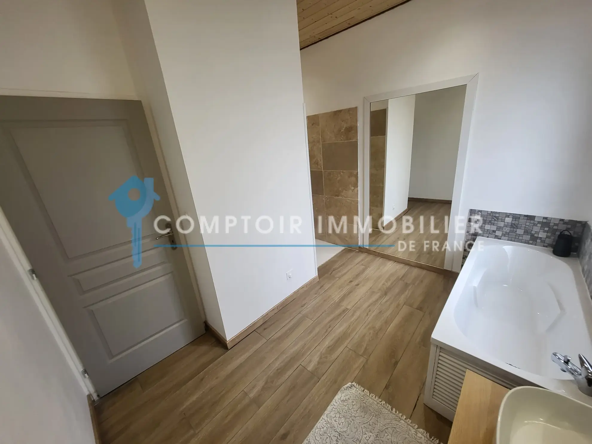 Magnifique maison atypique de plain-pied à vendre à Le Cheylard en Ardèche 