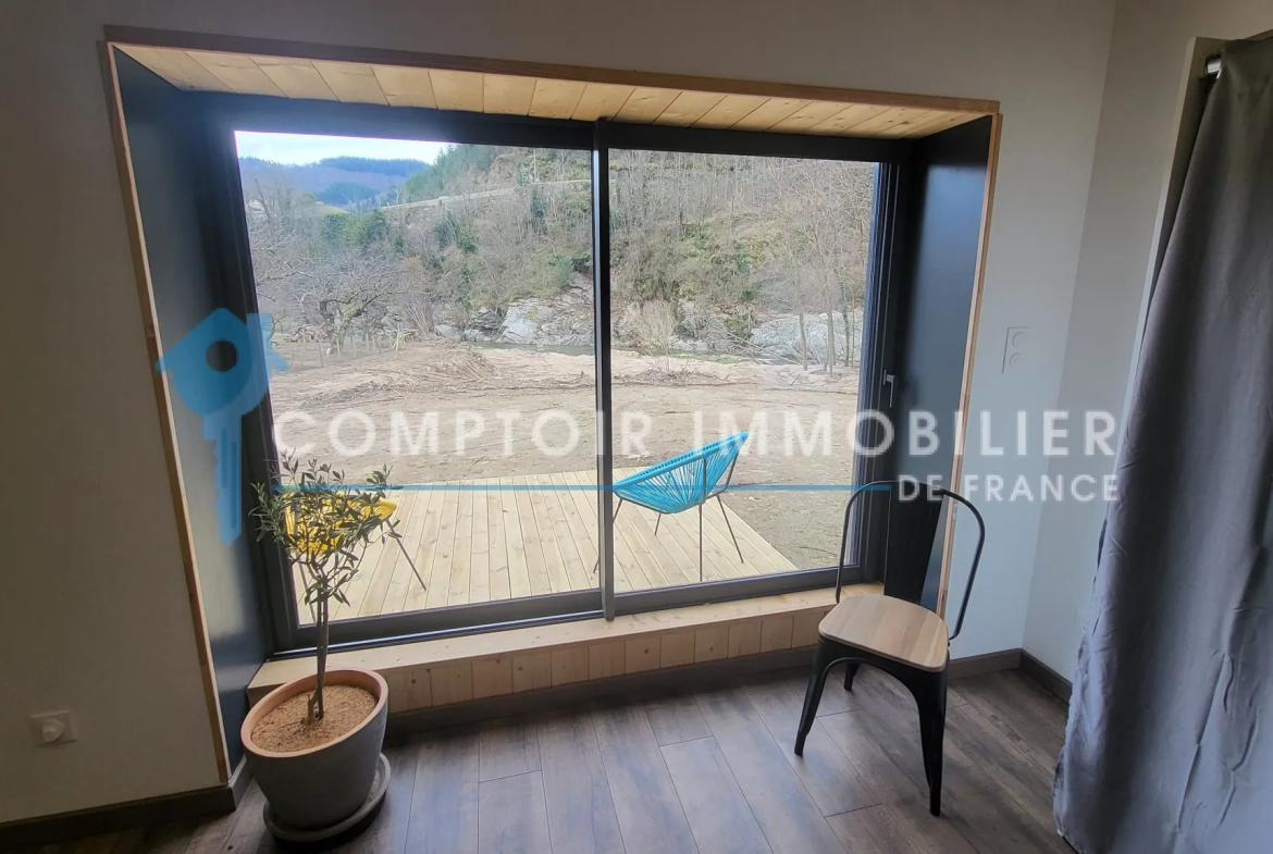 Magnifique maison atypique de plain-pied à vendre à Le Cheylard en Ardèche 