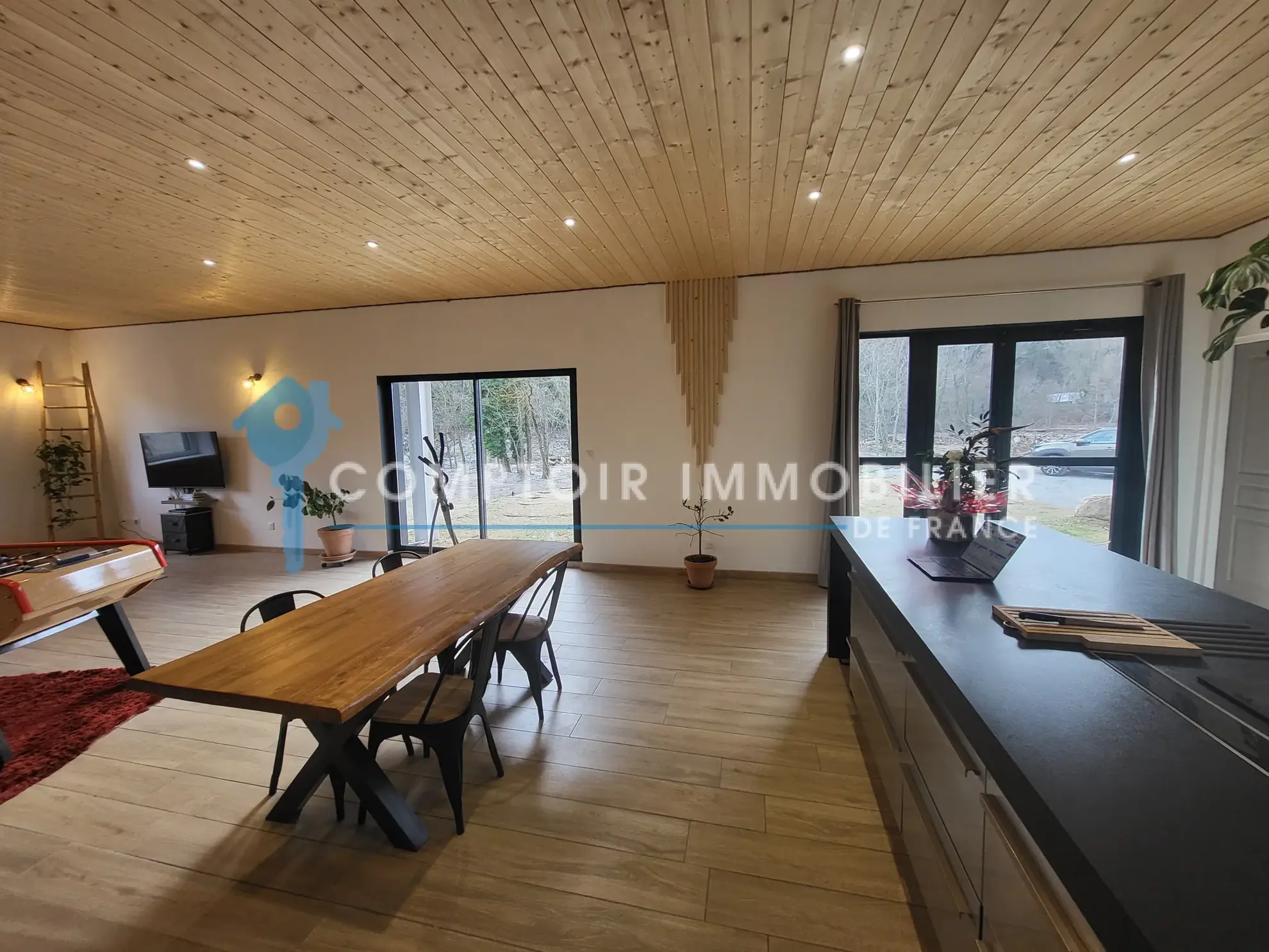 Magnifique maison atypique de plain-pied à vendre à Le Cheylard en Ardèche 