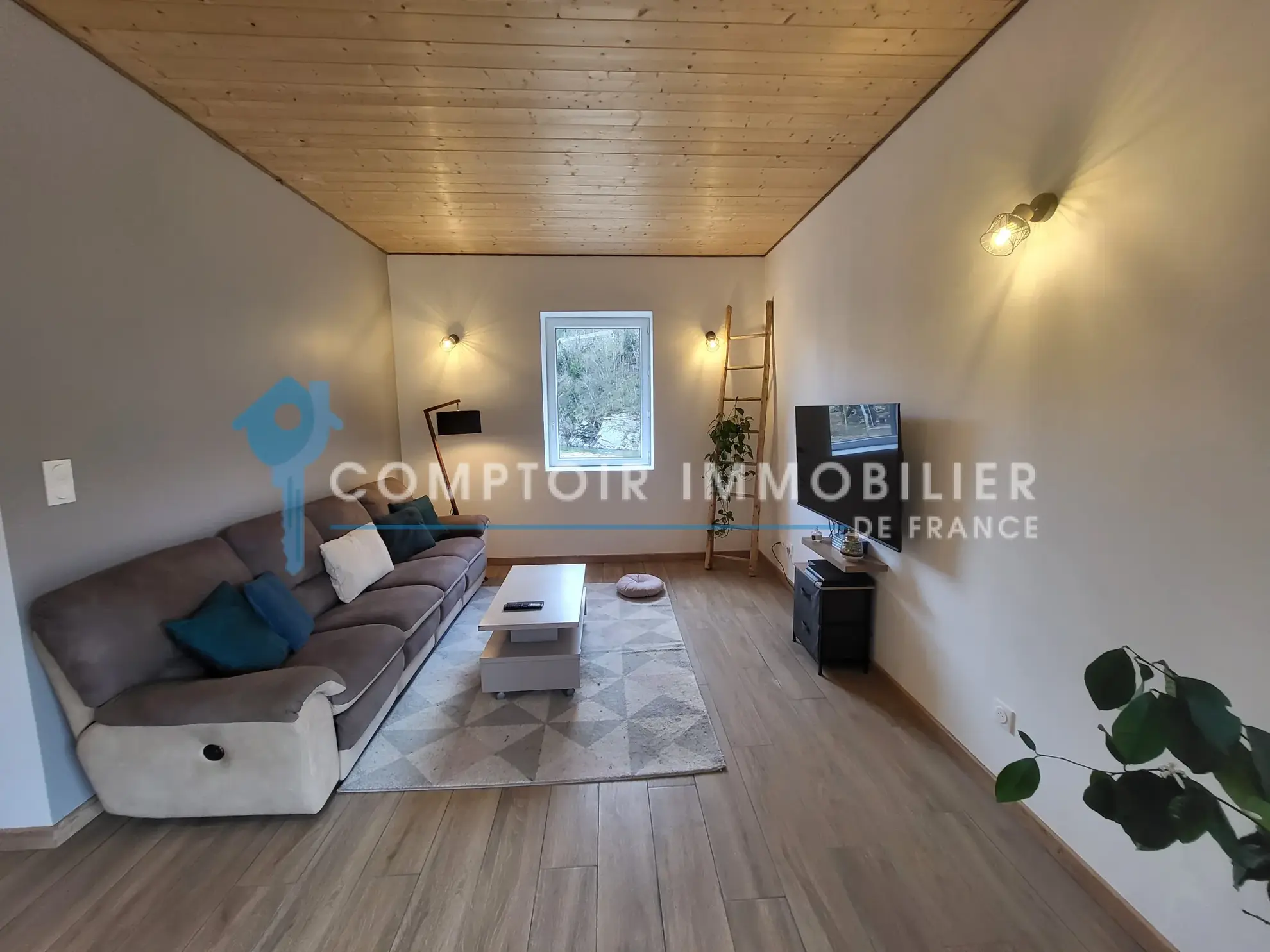 Magnifique maison atypique de plain-pied à vendre à Le Cheylard en Ardèche 