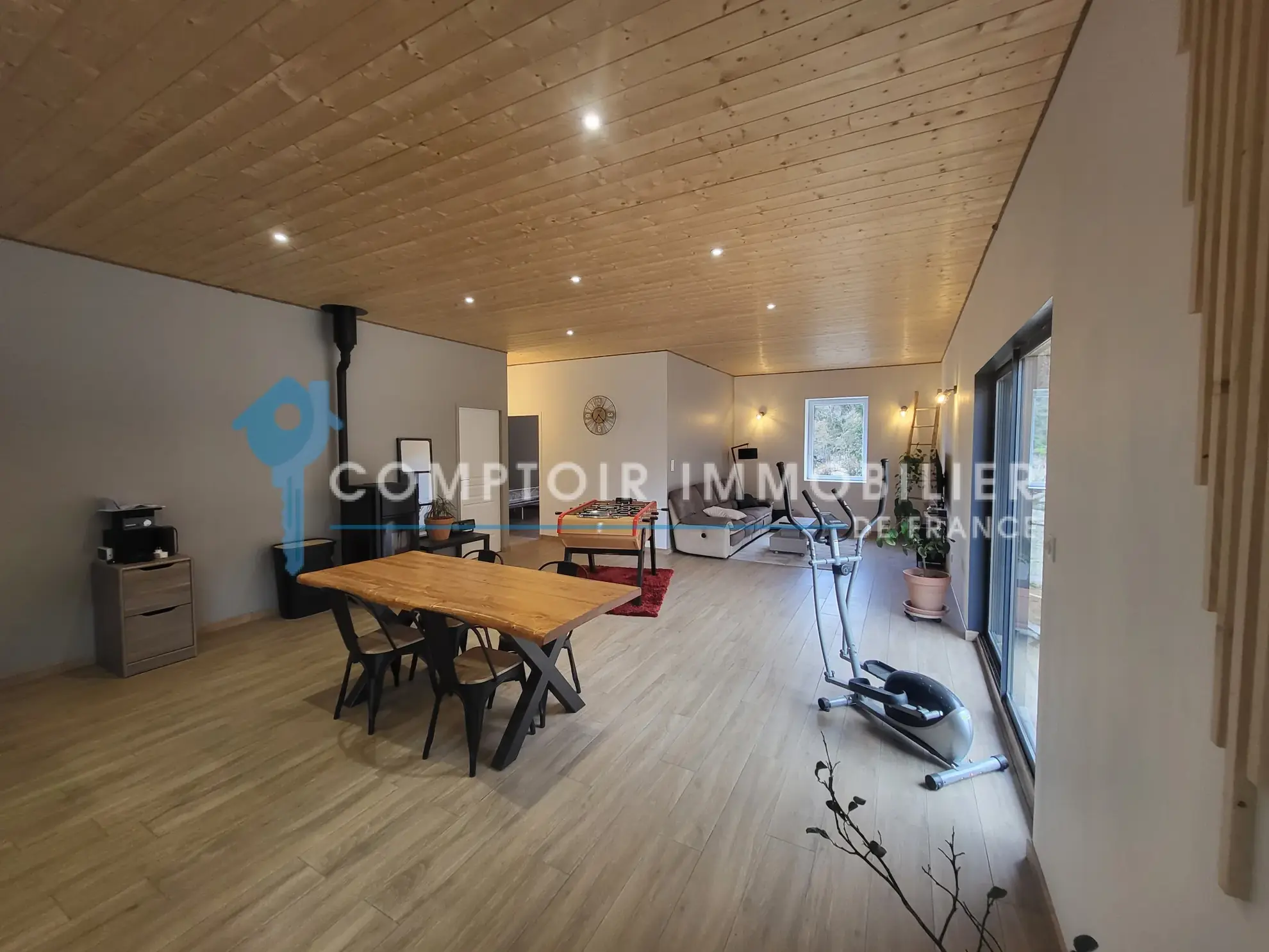 Magnifique maison atypique de plain-pied à vendre à Le Cheylard en Ardèche 