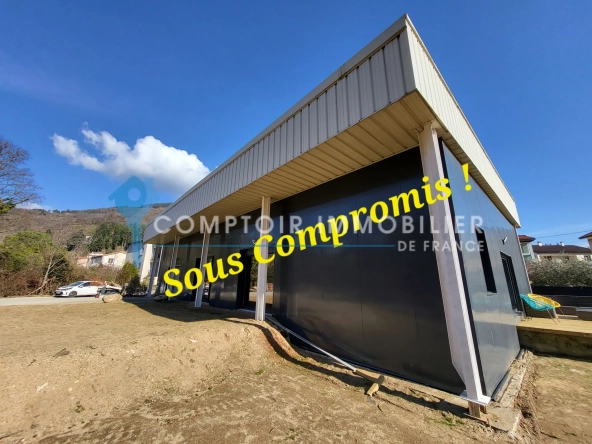 Magnifique maison atypique de plain-pied à vendre à Le Cheylard en Ardèche