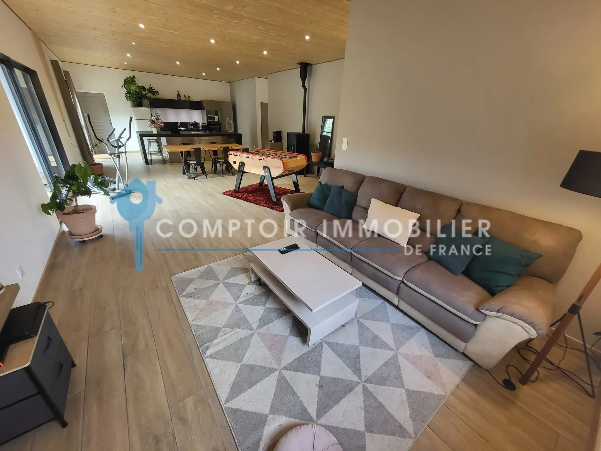 Magnifique maison atypique de plain-pied à vendre à Le Cheylard en Ardèche 