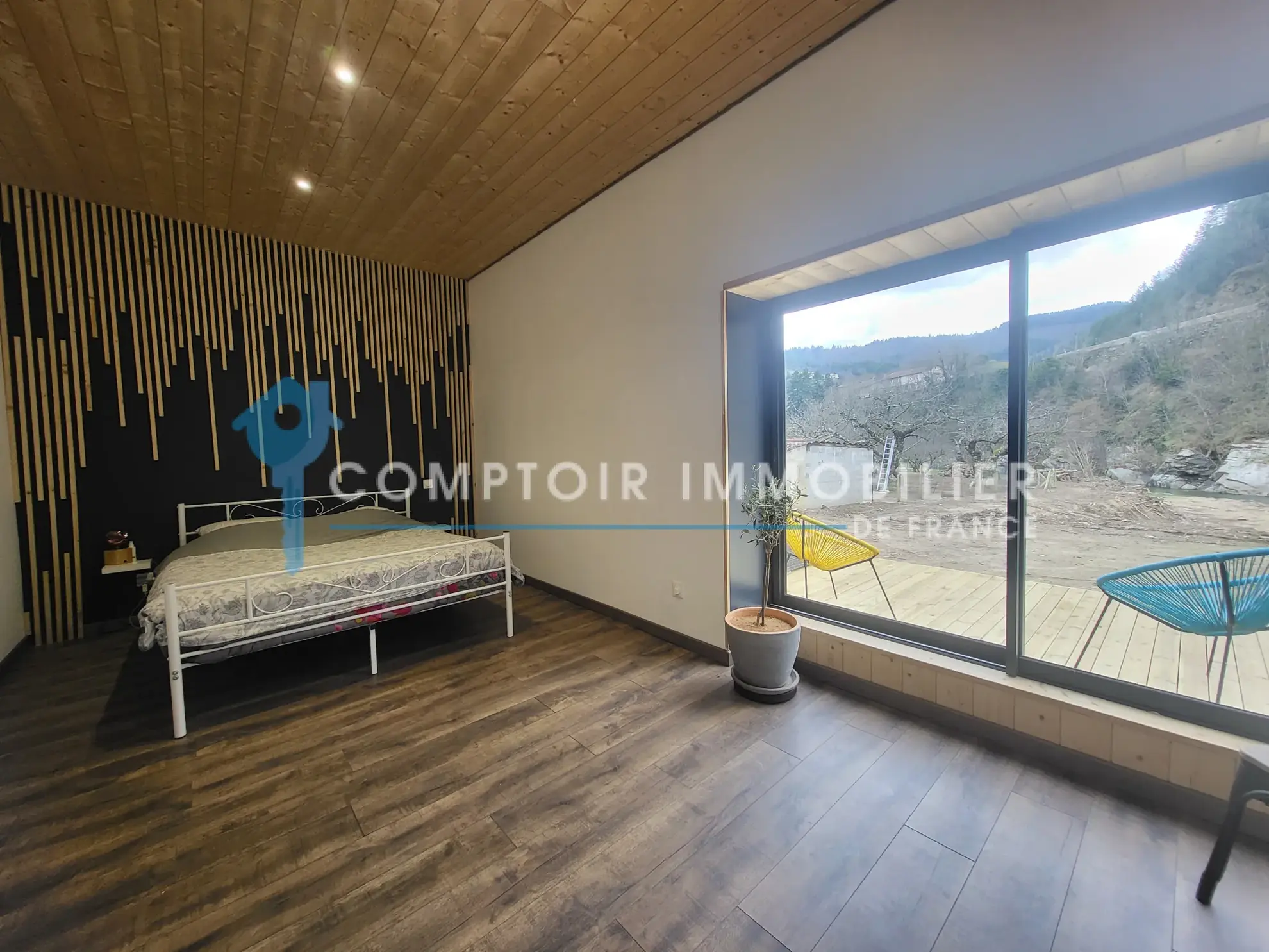 Magnifique maison atypique de plain-pied à vendre à Le Cheylard en Ardèche 