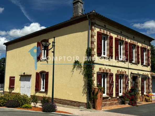Belle maison de village avec appartement indépendant à Labastide-Saint-Sernin