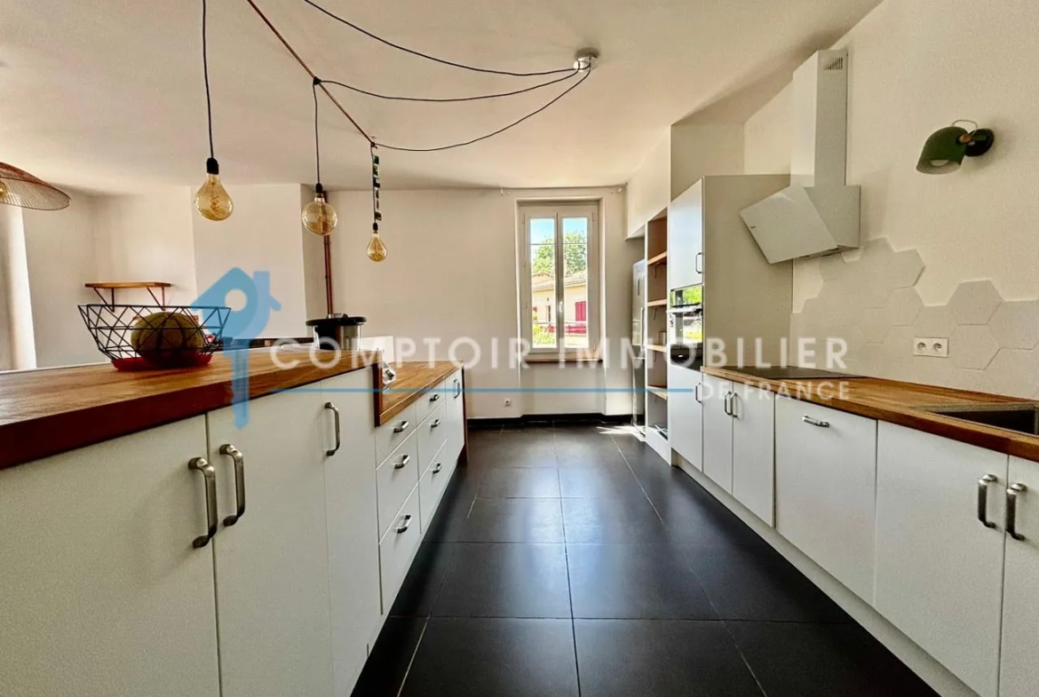 Belle maison de village avec appartement indépendant à Labastide-Saint-Sernin 