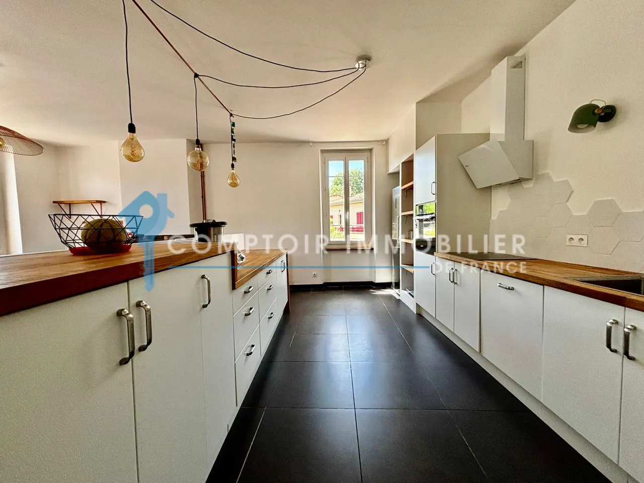Belle maison de village avec appartement indépendant à Labastide-Saint-Sernin 
