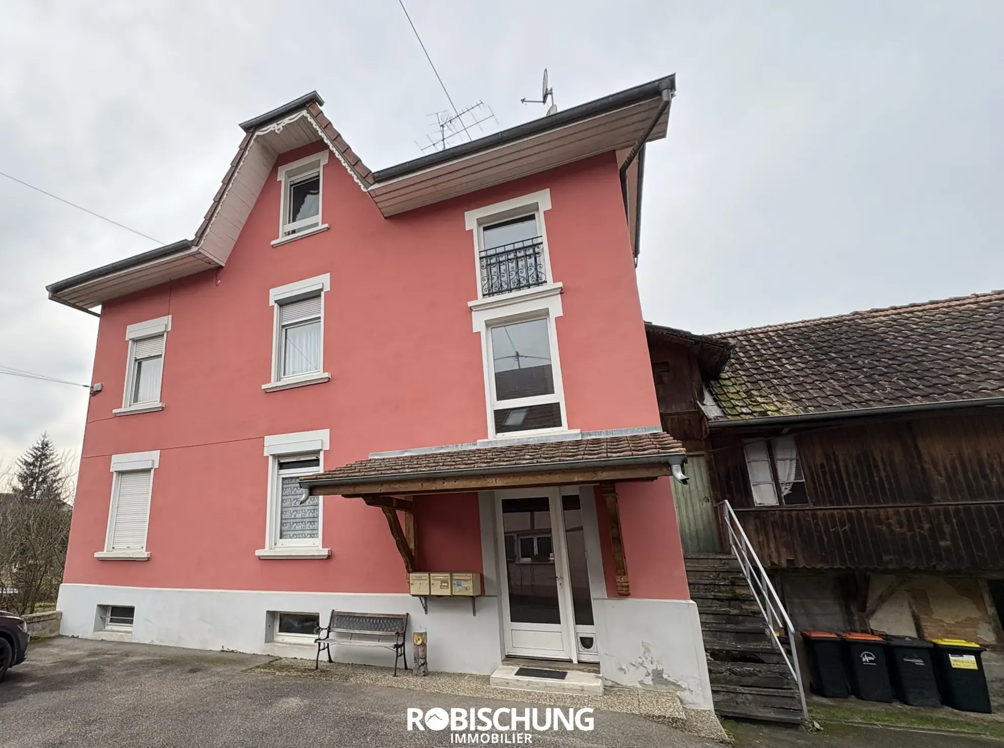Immeuble de rapport à Pfetterhouse - Opportunité d'investissement locatif 