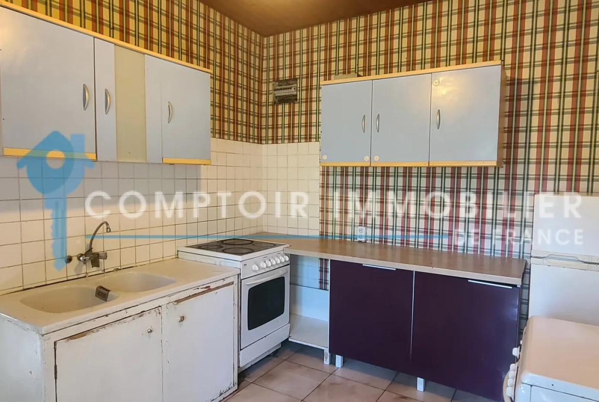 Appartement T3 lumineux avec vue sur le boulevard à Nîmes 