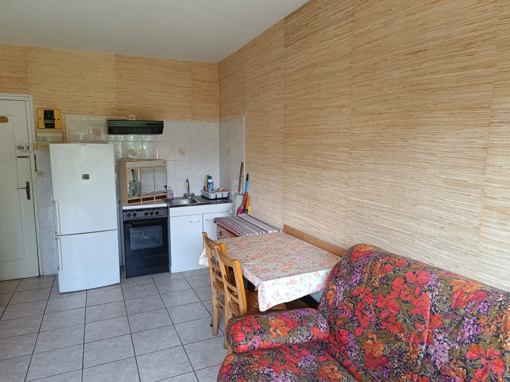 Chambre de service avec jardinet à La Celle Saint Cloud - Investissement ou pied-à-terre 