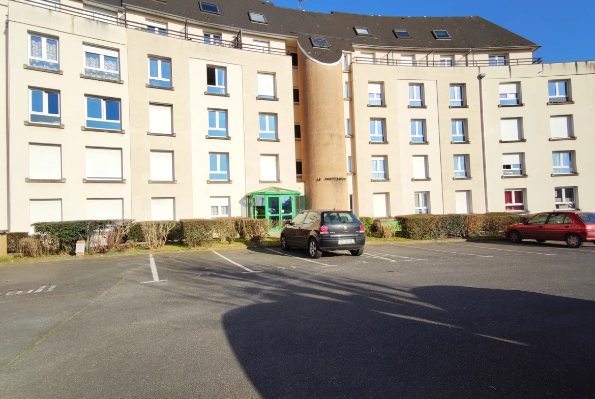 Studio à Caen de 28 m² avec parking privé - Secteur Memorial Folie Couvrechef 