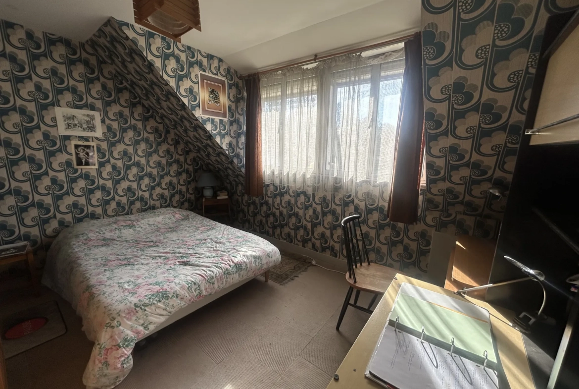 Maison à Étampes 150m² avec 5 chambres et gros potentiel à rénover 