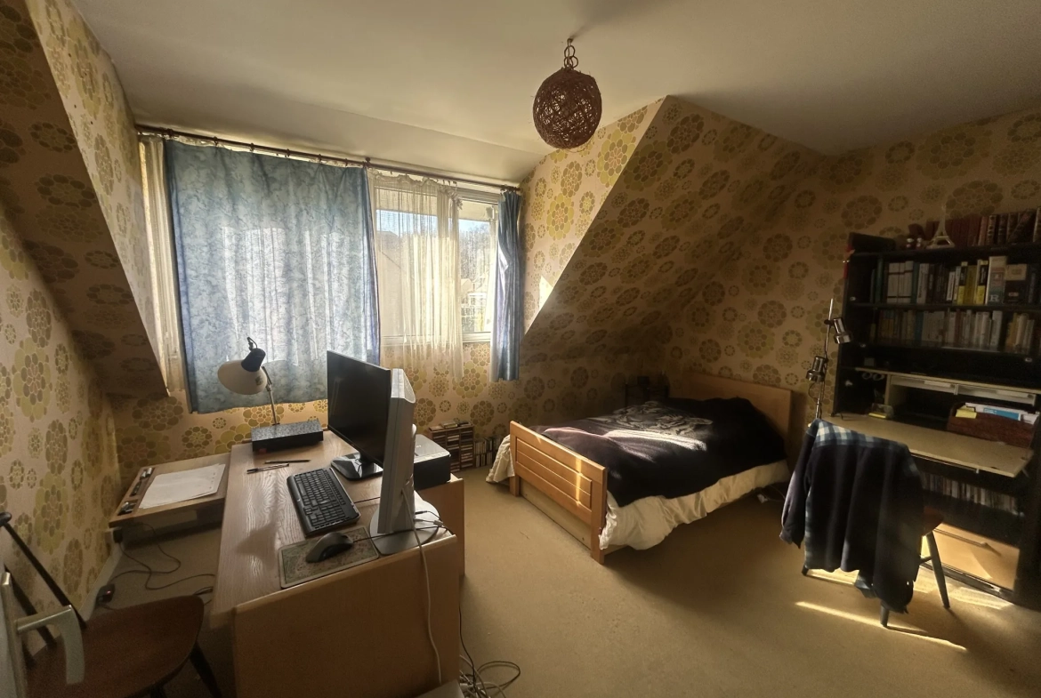 Maison à Étampes 150m² avec 5 chambres et gros potentiel à rénover 