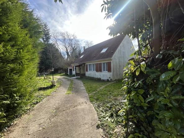 Maison à Étampes 150m² avec 5 chambres et gros potentiel à rénover 