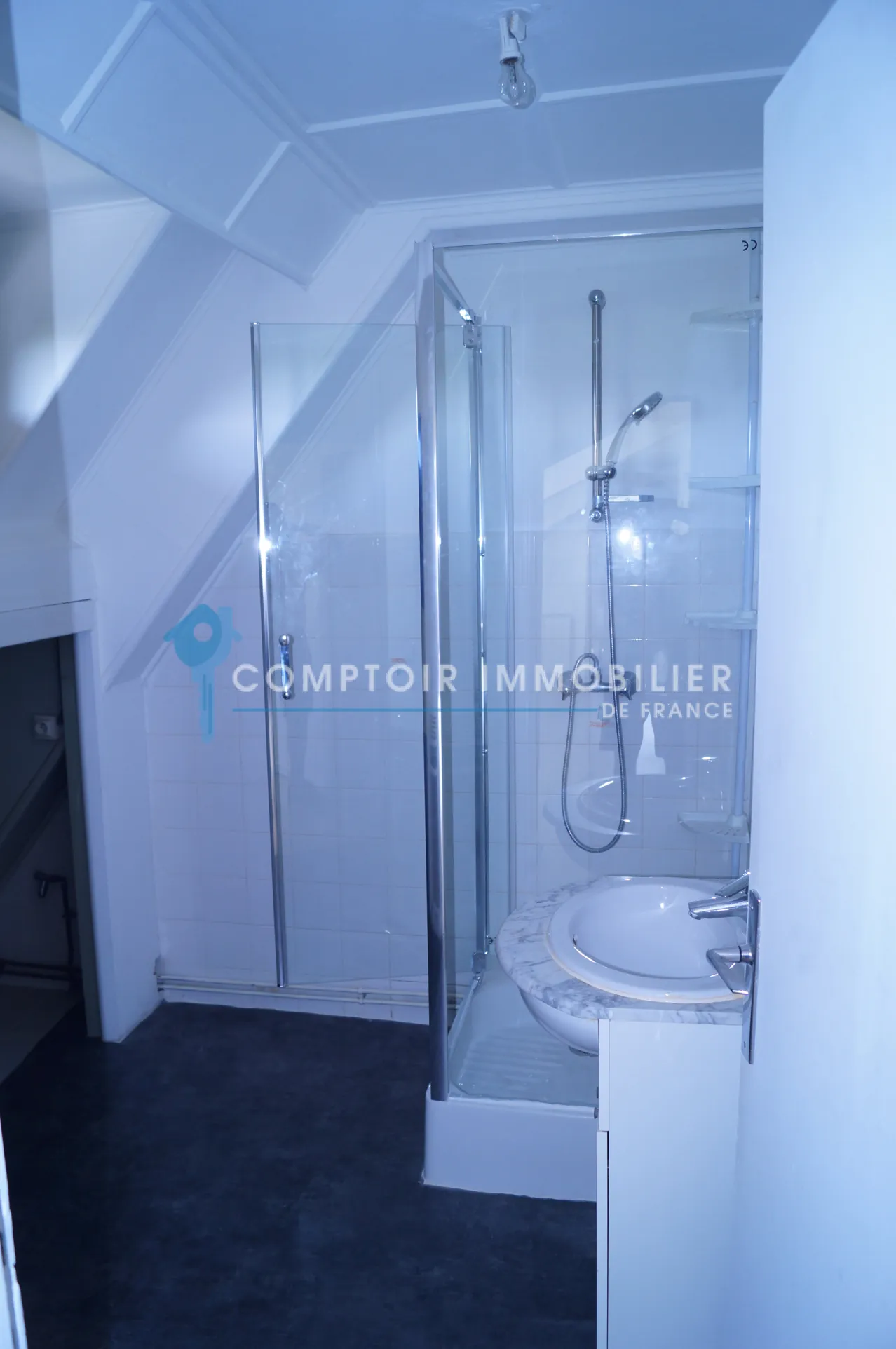 Bel appartement T3 lumineux à Oyeu, 83m² avec parking et cave 