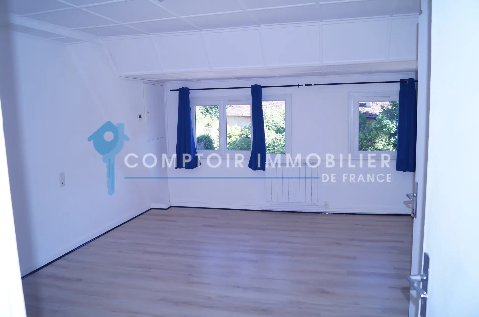 Bel appartement T3 lumineux à Oyeu, 83m² avec parking et cave 