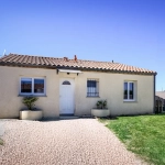 Maison récente avec 4 chambres et terrasse à Lavernose-Lacasse